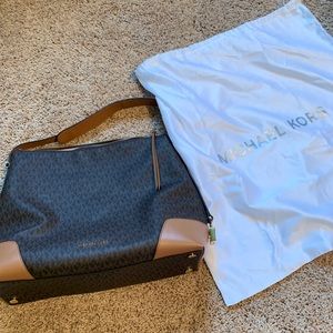 Michael Kors Crosby Large Logo Shoulder Bag